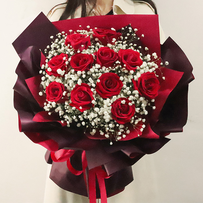 11 red roses black wrap bouquet china delivery