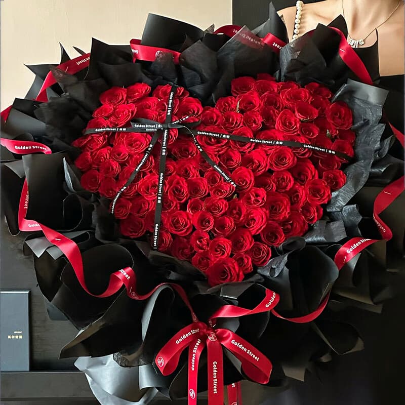 Eternal love, 99 red roses, in the shape of a heart - Send roses to China