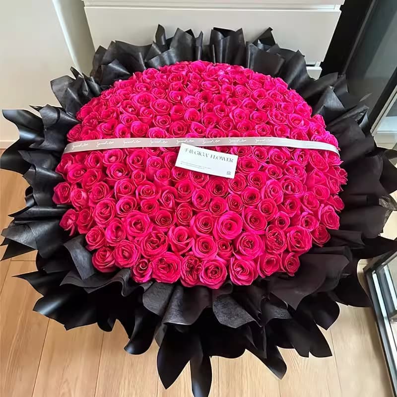 199 layers of desire, 199 Freudian roses. - Send proposal flowers to China