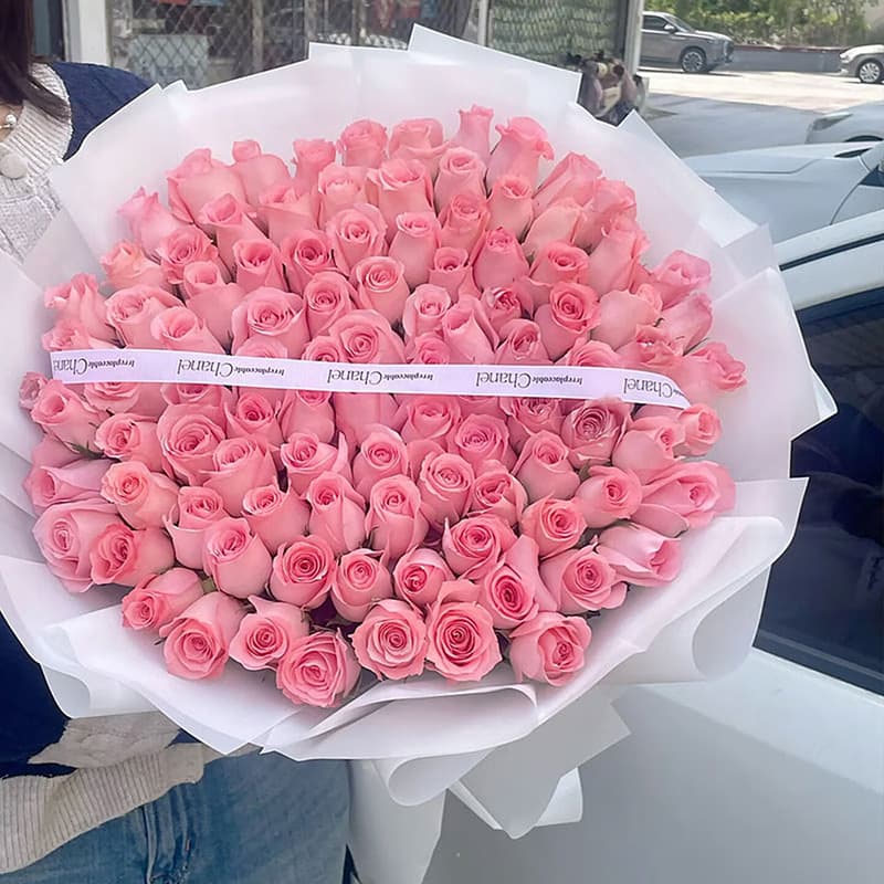 Sweet Moments - 99 Pink Roses